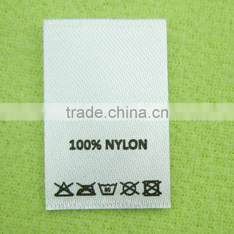 Yiwu hot sale fashion printed clothing label