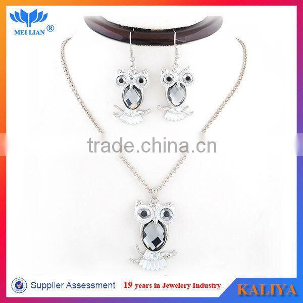 Cute Butterfly Pendant Necklaces Fashion Jewelry Set