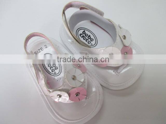 Top sale color optional baby moccasins soft sole baby shoes with lovely flower