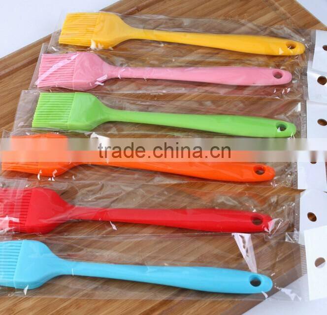 green flat high temperature resistant silicone barbecue brush,silicone rubber BBQ cleaning basting brushes
