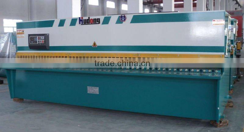 Hydraulic swing beam aluminum profile cutting machine