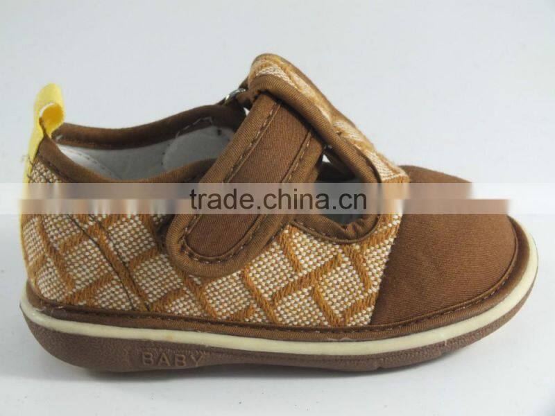 W&T tpr sole boy and gril sports zone shoes