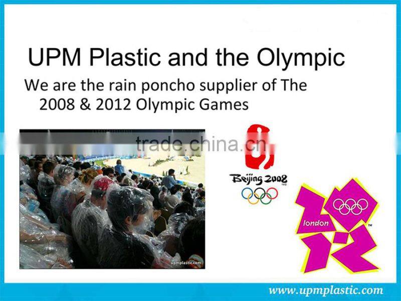 Disposable raincoat with buttons