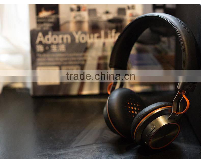 Foldable Bluetooth Headphone with Ergonomic Design Model HS02