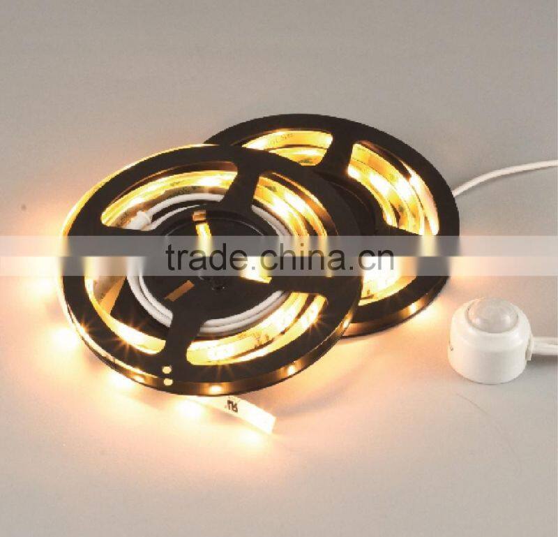 MOTION SENSING LED TRACK LIGHTS