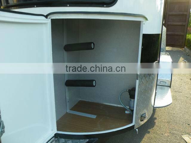 Hot saledeluxe 2 horse float straight load