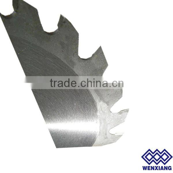 circular saw blade cutting metal/wood