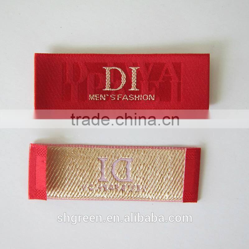 high density t-shirt bottom center fold woven label