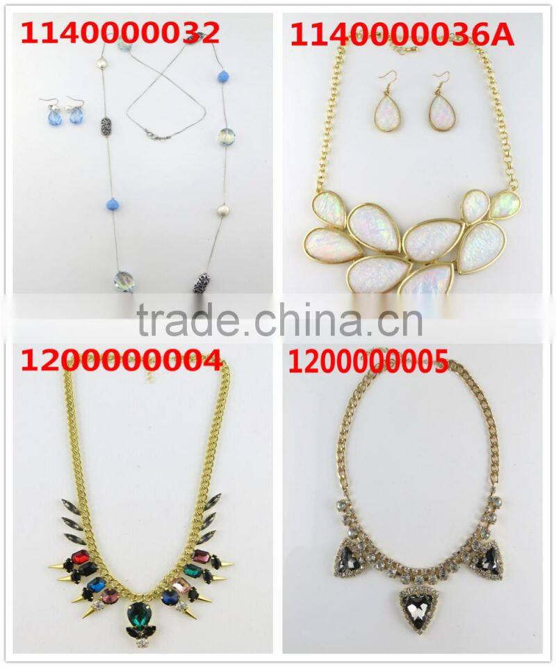 Spring style light weight gold necklace set
