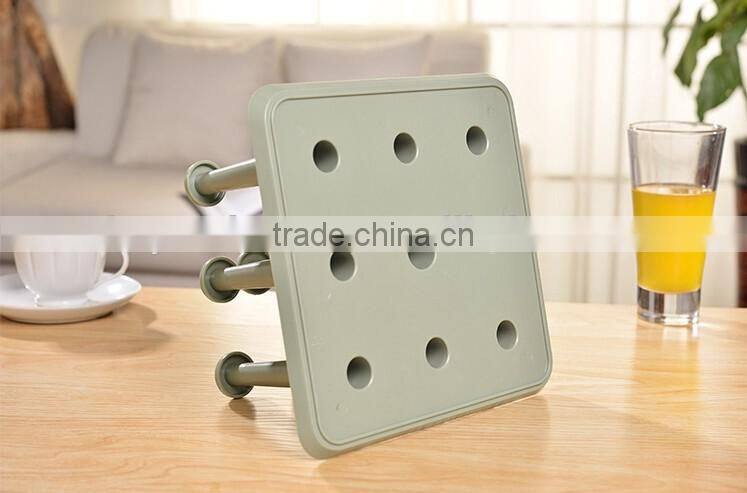 Plastic creative drain cup holder beer cup holder