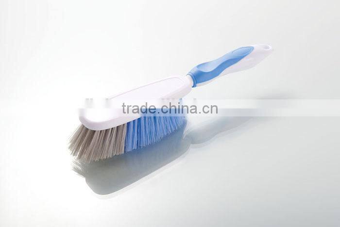 2015 new design high quality plastic cleaning brush with soft grip handle