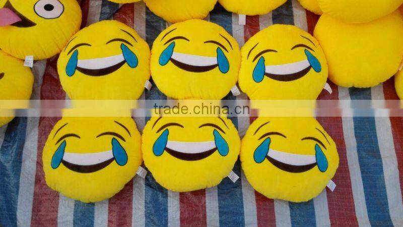 Factory direct wholesale custom whatsapp emoji pillow