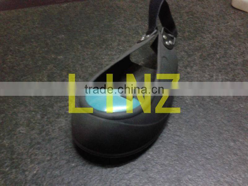 rubber anti-slip cover with aluminun toe cap for visitors