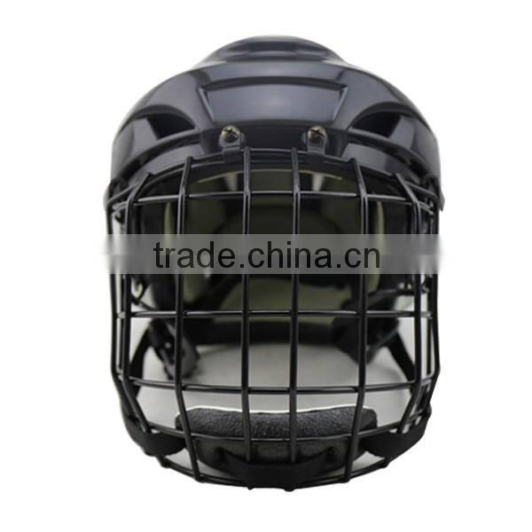 comfort Ice hockey player helmet