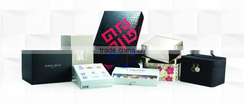 packing box with PET window & magnetic closure