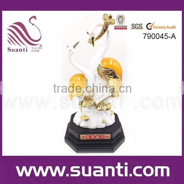Latest Chinese Stylish Polyresin Love Swan Statue for Wedding
