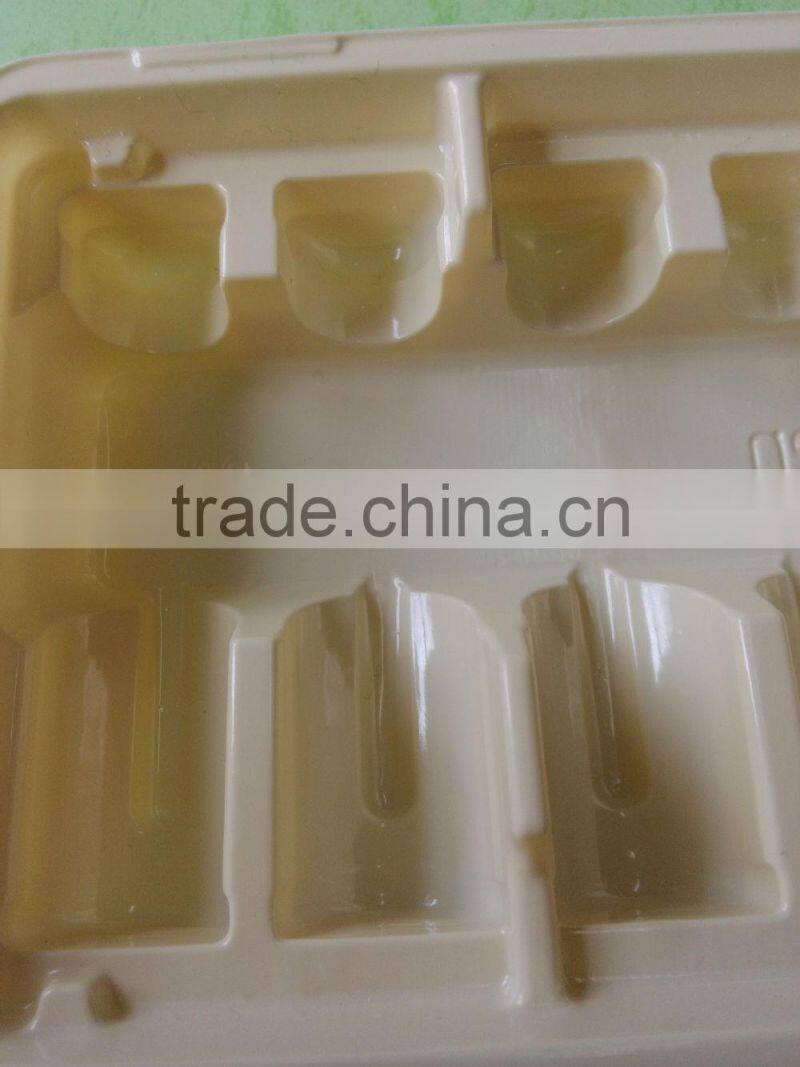 Plastic medical oral liquid packing tray with 8 dividers