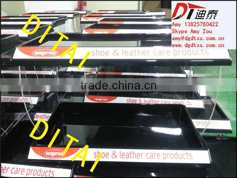 Vacuum formed plastic display case