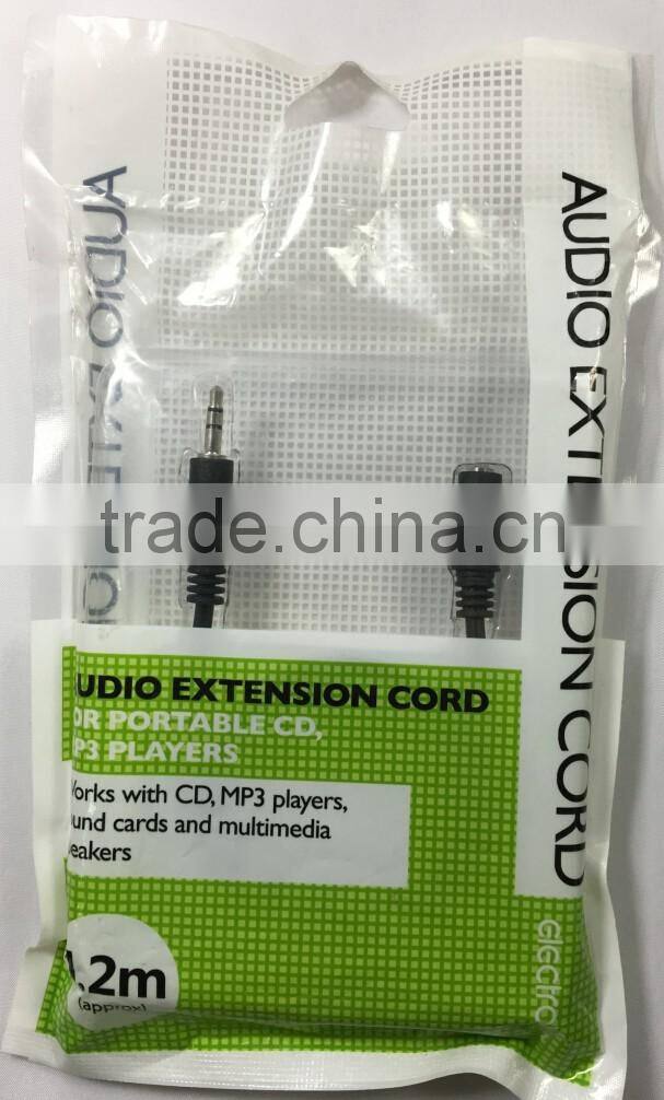 Audio extension cord for portable CD & MP3 players