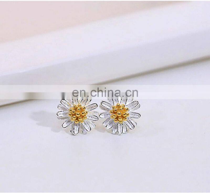 Tiny Charming Daisy Flower Earrings 925 silver Stud