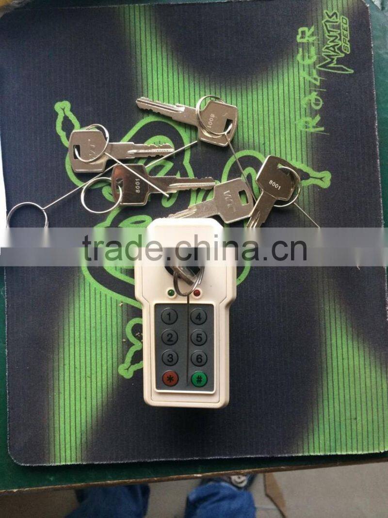 32" LED advertising public mobile phone charger 16 lockers