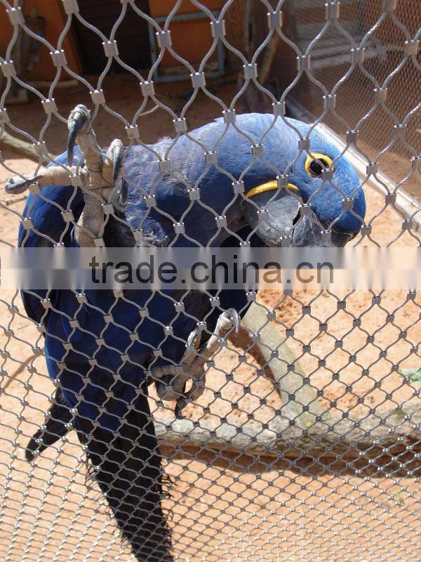 Flexible stainless steel cable net for protection