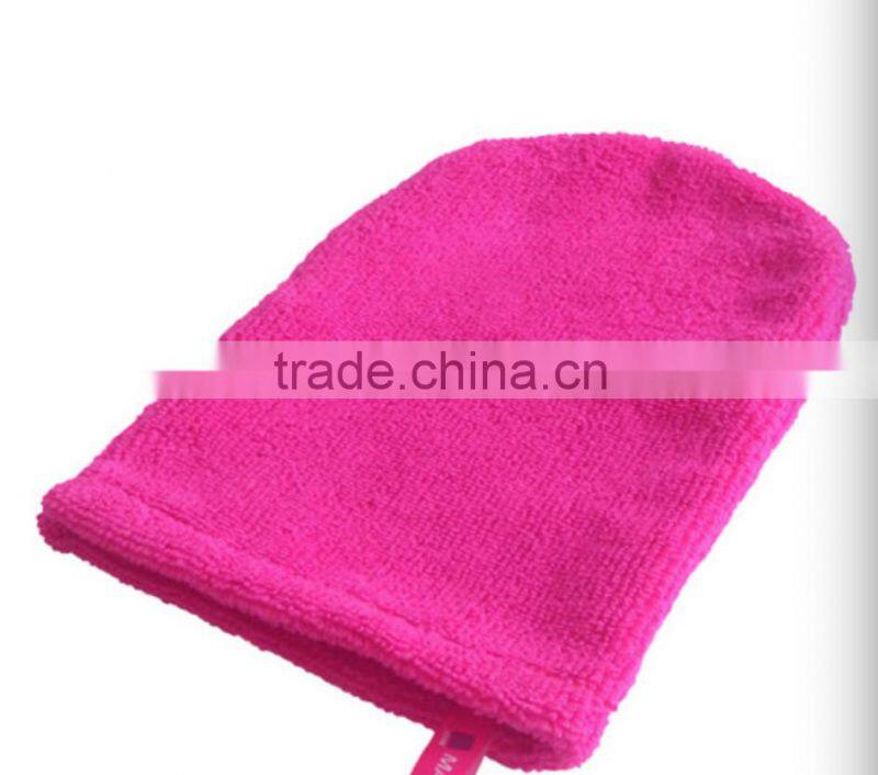 Body sisal exfoliating mitts to clean the dead skin