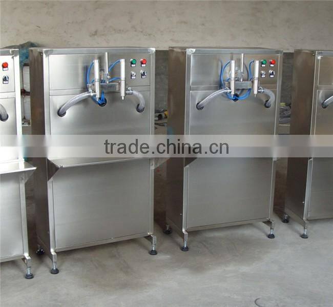 Large capacity semi automatic 1-5L bottle oil filling machine