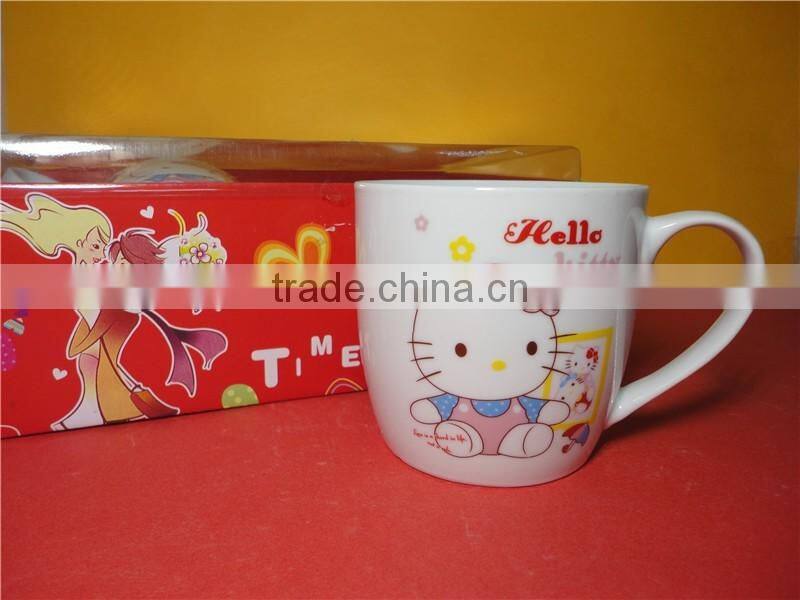 High quality hotel white porcelain coffee cups/hello kitty mug with PP spoon