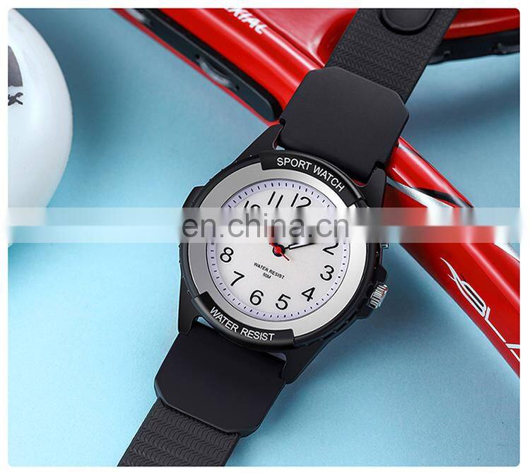 Sanda 6018 Casual Men Brand Quartz Wrist Watches Aanlog Luminous Resin Strap Water Resistant Fashion Men Hand Watch