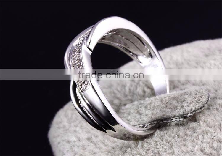 New Product 2017 Cubic Zirconia Hong Kong Factory 2-Tone Plated Wedding Band Ring