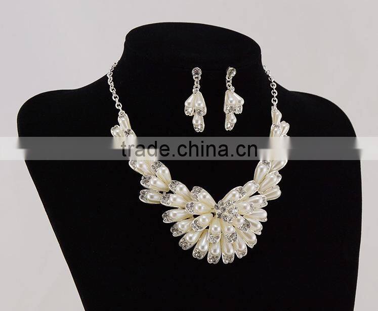 Simple Fashion Atmosphere Design Wedding Jewelry Luxury Pearl Necklace Set