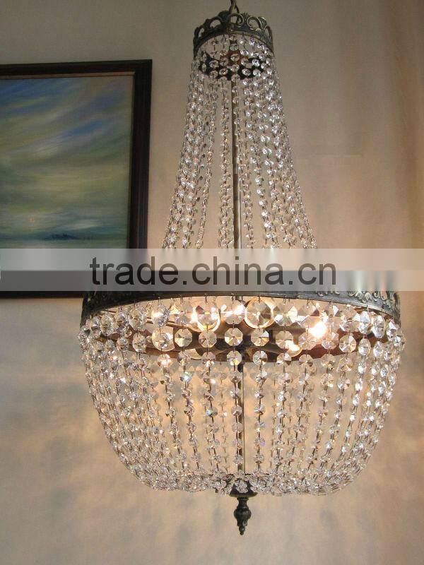 24-light luxury crystal chandelier decorated with golden metal parts