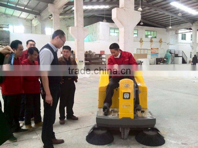 battery charged road sweeper