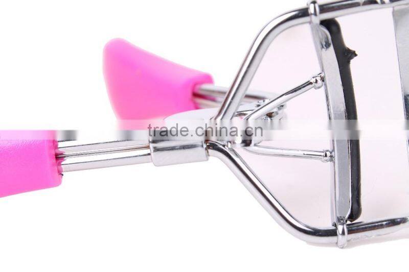2016 hot sale coloful plastic handle covered metal eyelash curler
