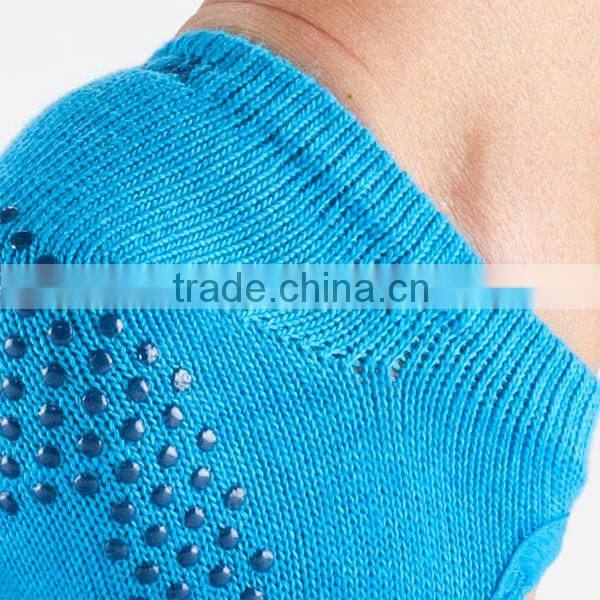 performance five toe anti slip socks