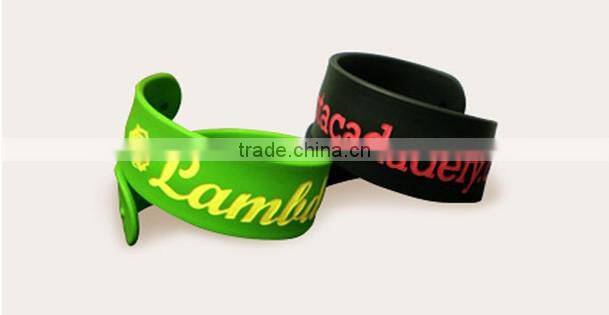 glow in the dark silicone bracelet bulk promotional gift for kids