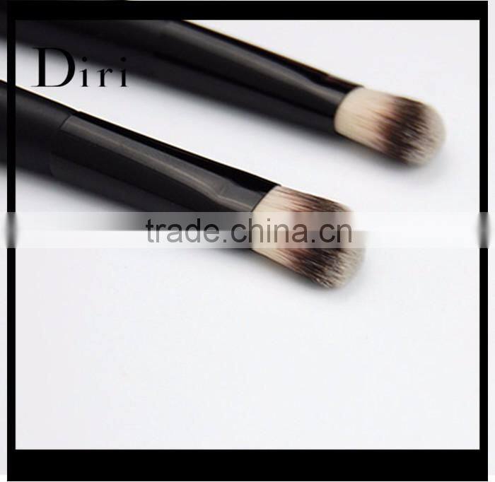 Wholesale price fashion foundation makeup brush