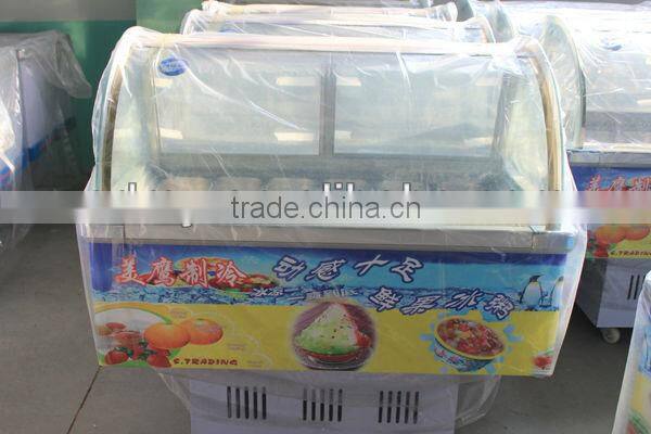 Curved glass gelato ice cream display freezer