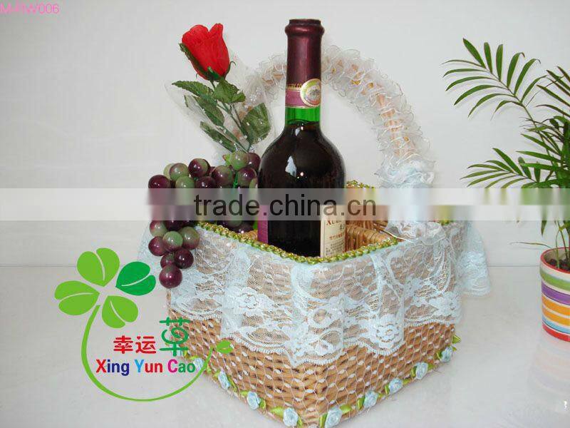 Natural Wicker bottle basket with laced rim and handle (factory supplier)