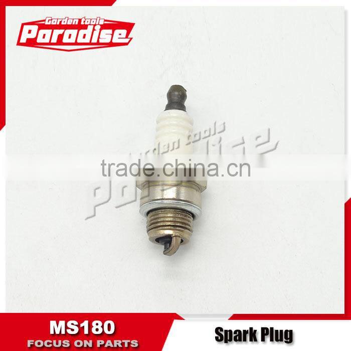 Gasoline Chainsaw Parts Spark Plug of MS180 chainsaw