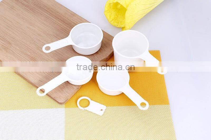 Factory price high quality PP food grade material customized logo measuring cups