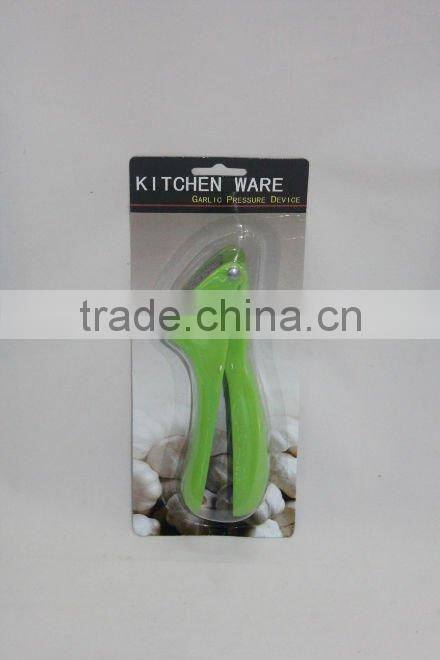 Zinc alloy garlic press w/colorful handle