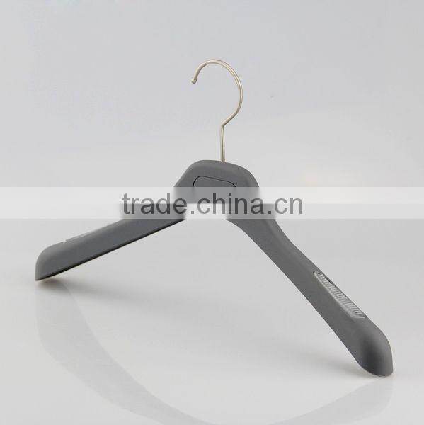 fashion high end plastic hanger anti-slip rubber hanger for clothes