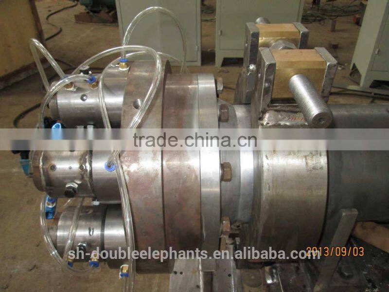 PLASTIC EXTRUDER MACHINE