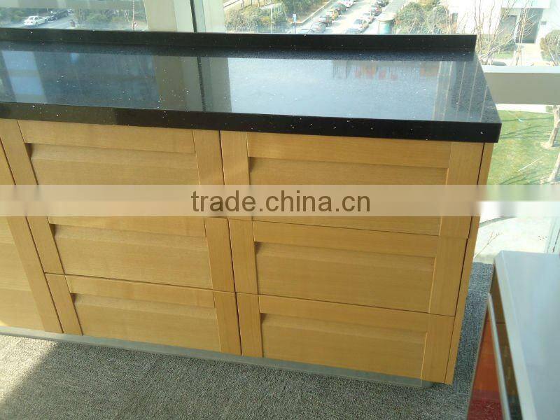 Timber veneer kitchen cabinet handle free design