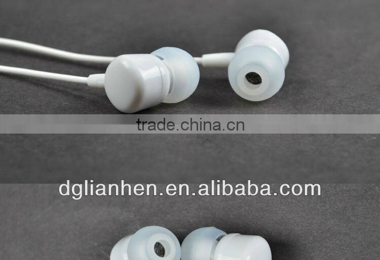 ULDUM hot popular headphone the new boutique bass sound in-ear earphone headphone