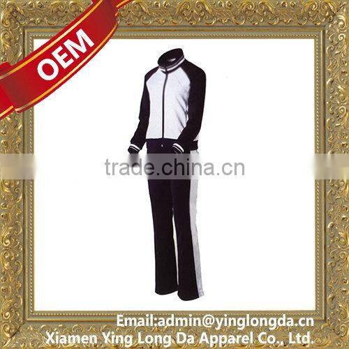 Design hotsell juniors track suit