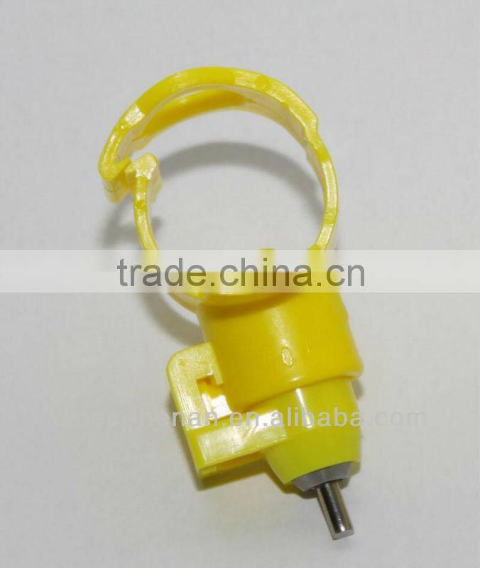 Nipple drinking system for poultry