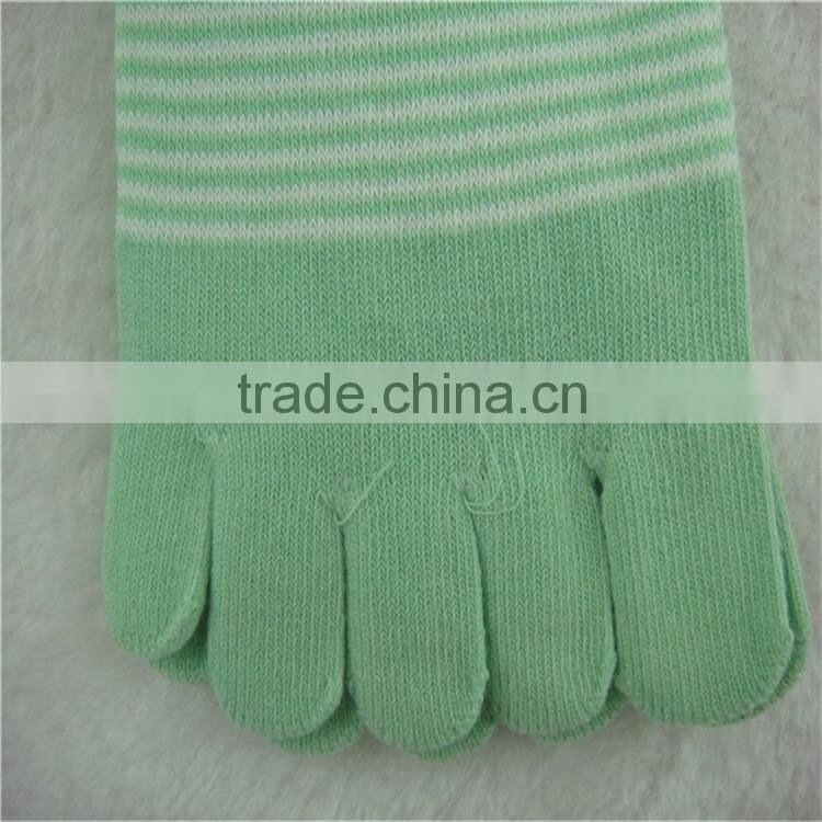 model cotton dress green color socks with toe stripe style